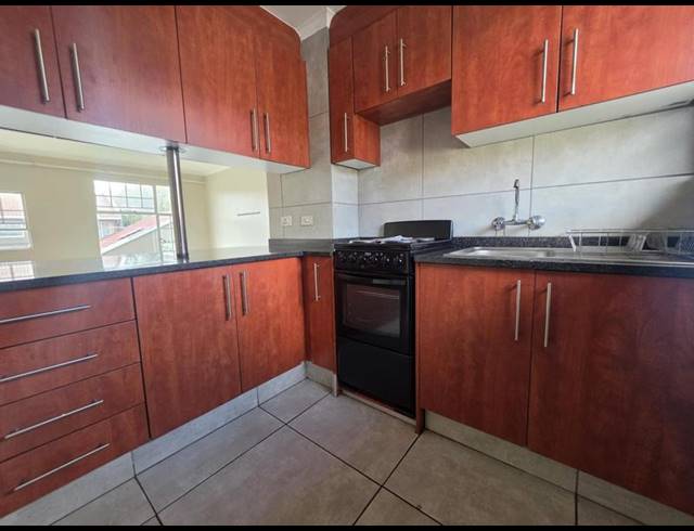 2 BEDROOM TOWNHOUSE FOR SALE IN VERWOERDPARK